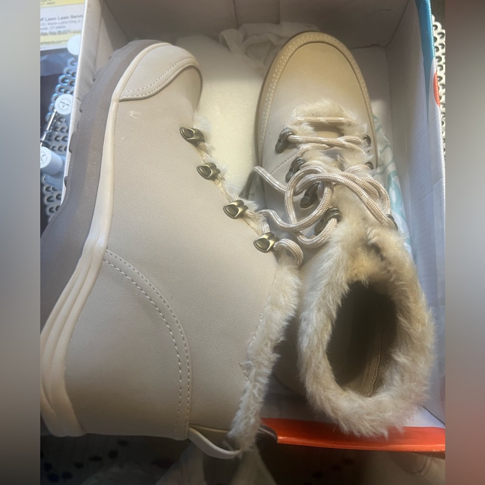 BareTraps Cream Winter Boots